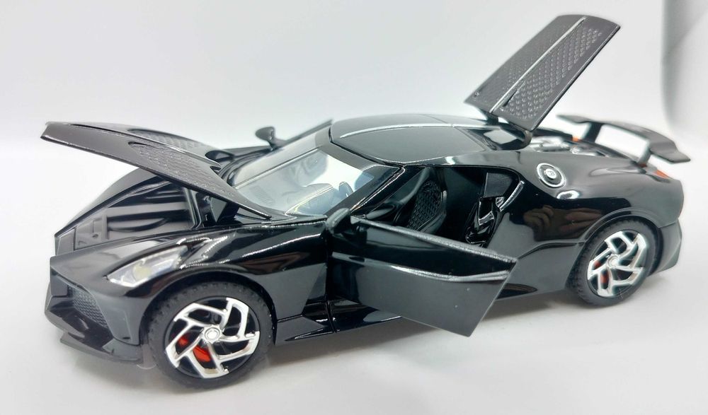 MODEL SAMOCHODU - Bugatti La Voiture Noire - SKALA 1:32 - czarny połysk.
