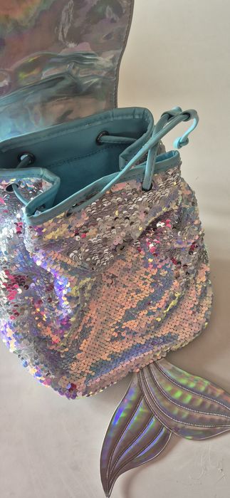 Mochila pequena sereia