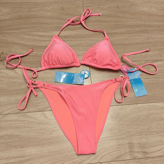 Nowy, śliczny strój kąpielowy