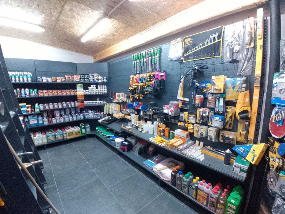 Торгові стелажі. Каса прилавок. Полки. Торгове обладнання. Вітрина