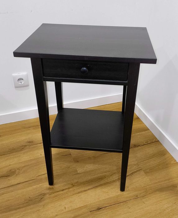 Mesas de Cabeceira / Apoio IKEA HEMNES (Preto/Castanho) em Madeira Maciça