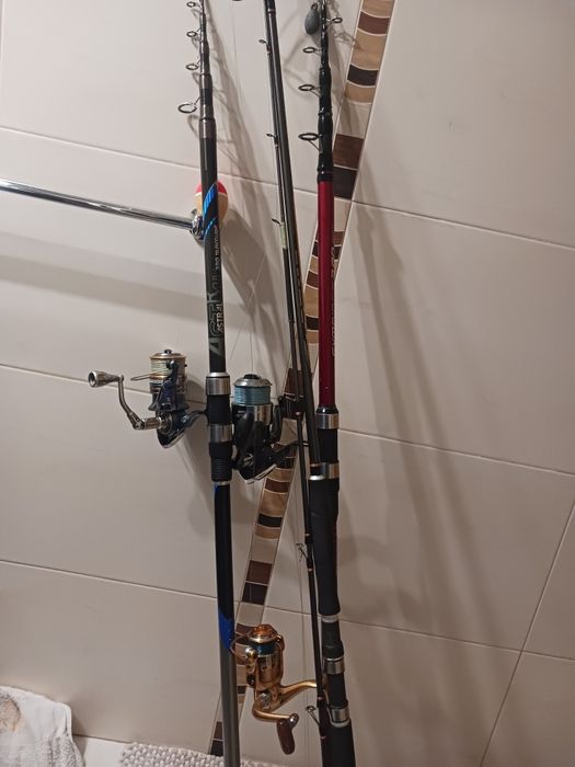 Canas de pesca...