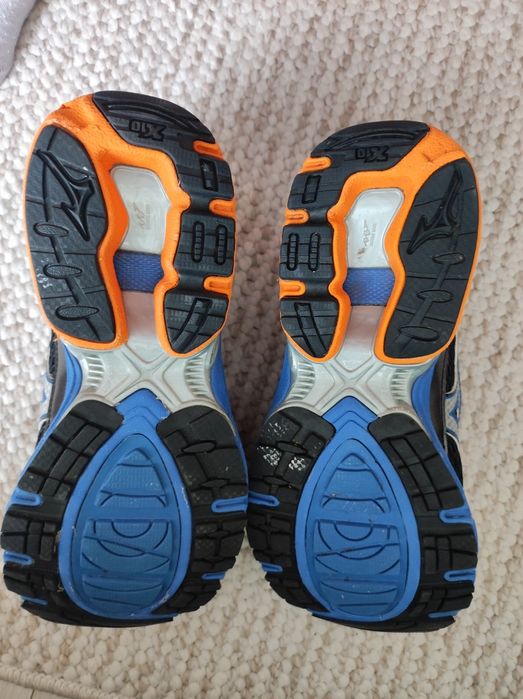 Mizuno wave laser 2 czarne pomarańczowe buty sportowe do biegania