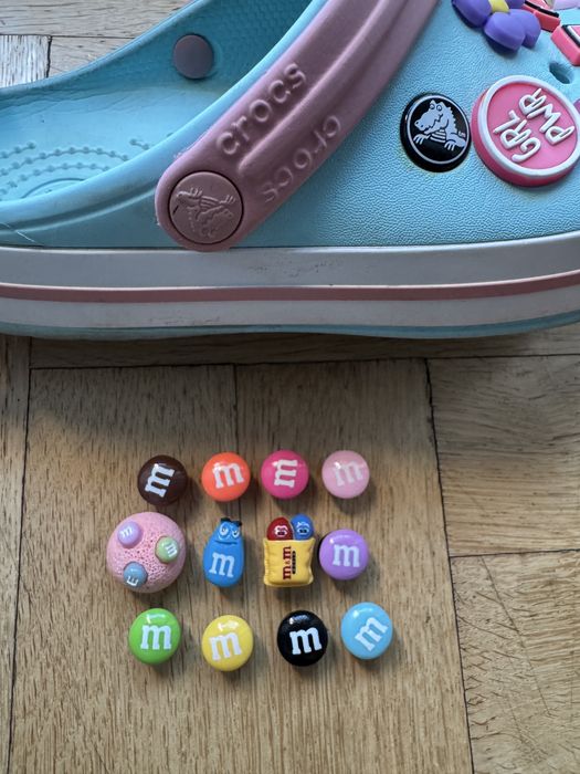 Charms Crocs M&M przypinki nowe