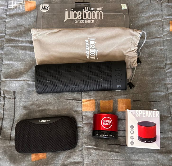 3 Speakers colunas como novas