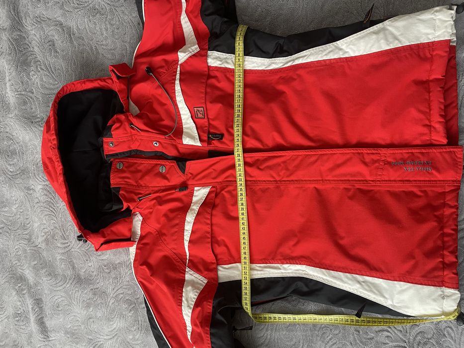 Курточка лыжная