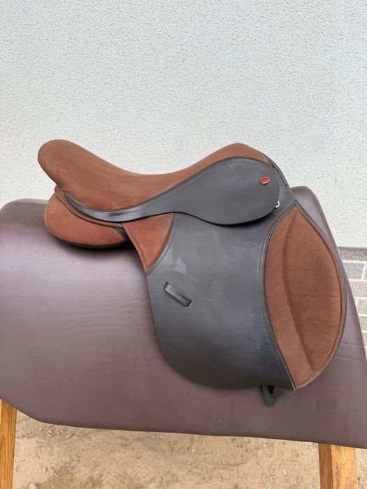 Siodło wszechstronne Thorowgood t4 Cob 17/wymienne łęki