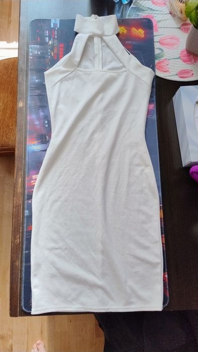 Sukienka missguided biała rozm.xs