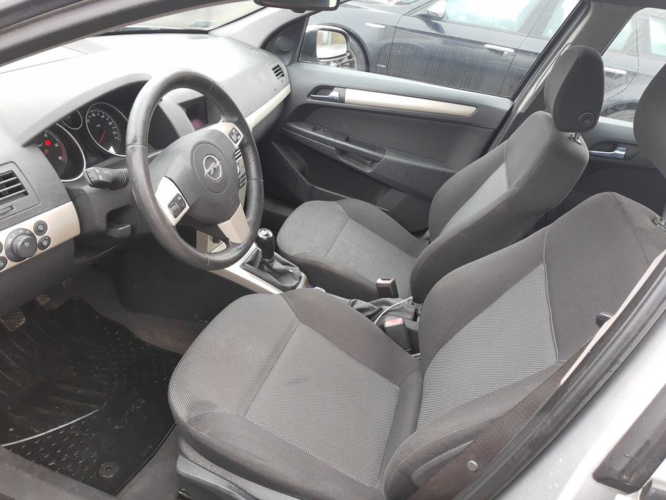 Opel Astra H 150 KM, 6 biegowa, 2008 rok, przebieg 250 tys. km