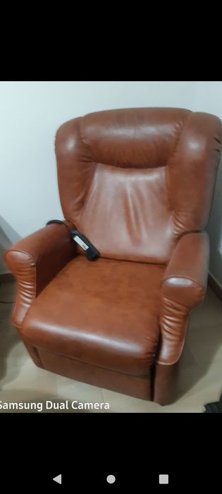 Cadeirão/Poltrona Elétrica em Pele