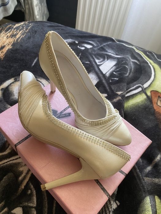 Продам свадебные туфли