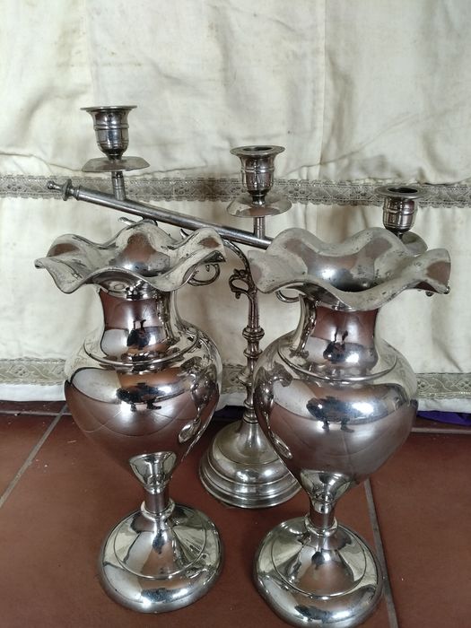 Vendo 3 castiçais em inox
