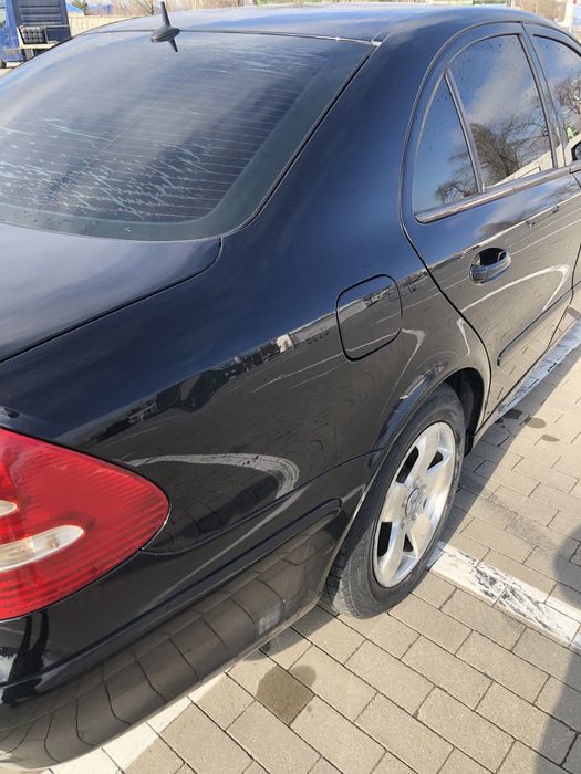 Продам Mercedes  Benz e211 2.2 cdi