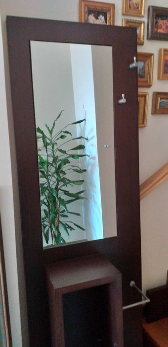 Bengaleiro/móvel em madeira de cor wengue