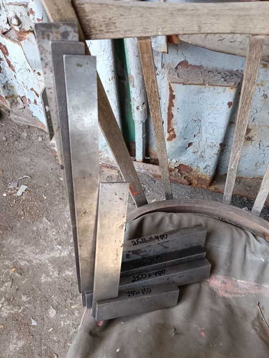 Кутник слюсарний радянського виробництва