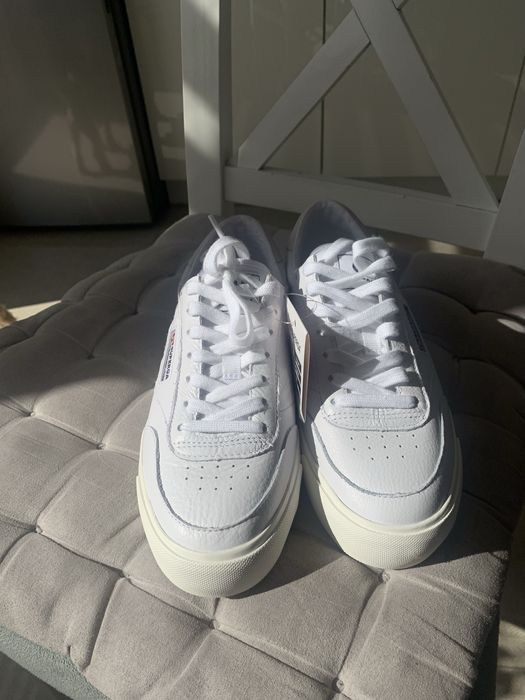 Шкіряні кросівки Superga