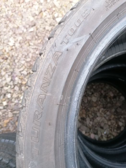 215/45/17 Bridgestone 2025 rok
