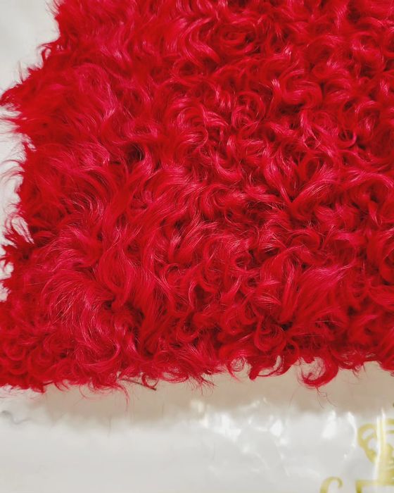 Almofada em pelo natural de Astracã com enchimento de viscoelastico