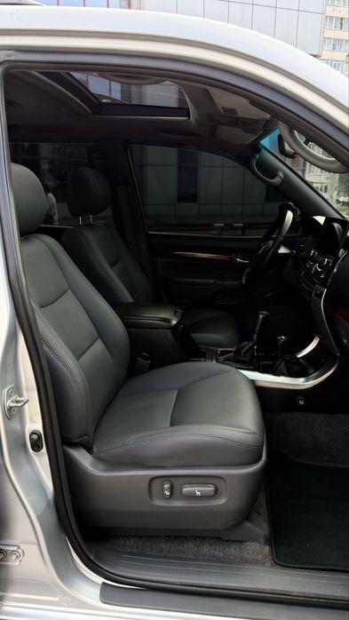 Toyota Land Cruiser 120 (2005 р випуску)
