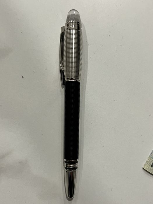 Vendo caneta de tinta permanente Montblanc StarWalker Rubber & Platinum. 14K – Excelente Estado ( nova, nunca utilizada)