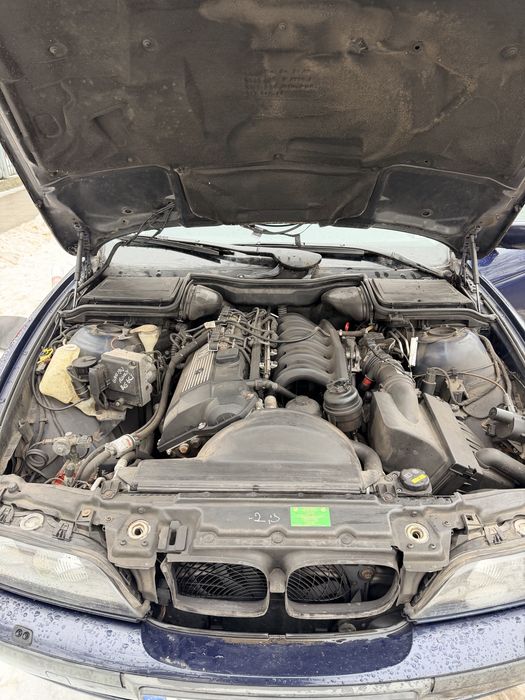 BMW E39 523i 1997 benzyna LPG