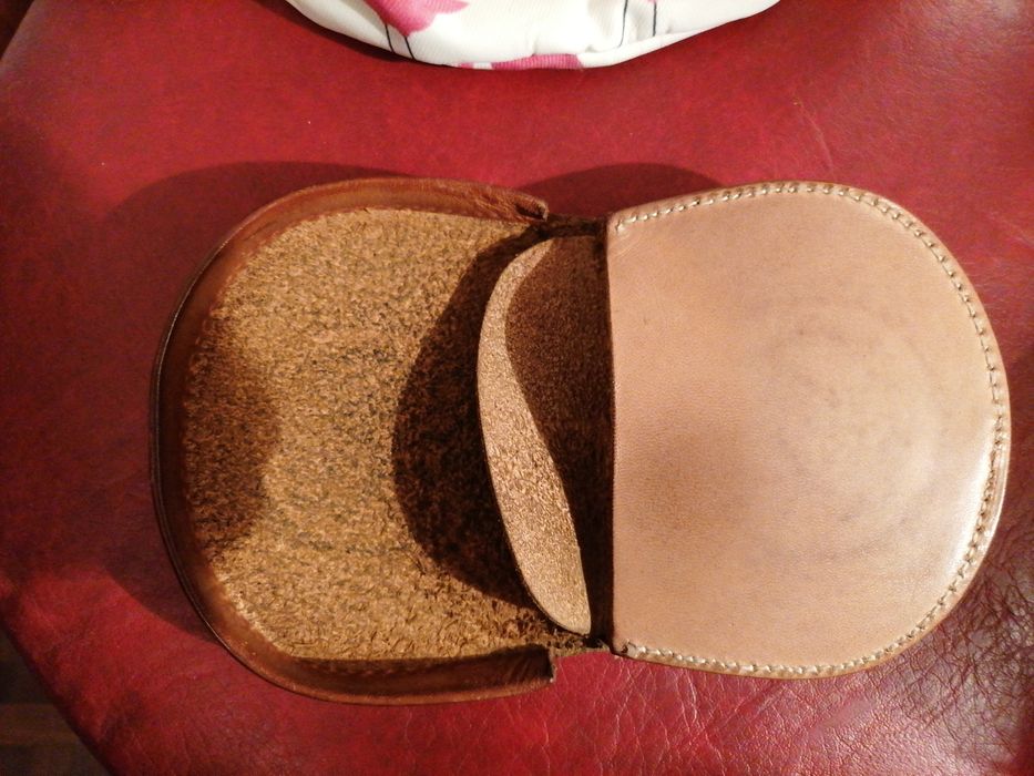 Porta-Moedas em Pele cozido à mão