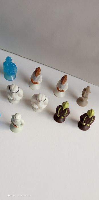 Conjunto 38 mini figurinhas filme triologia Star Wars Guerra Estrelas
