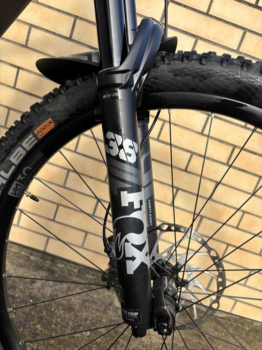 Bicicleta Elétrica CUBE Stereo Hybrid 140 HPC SL 29 750 + FOX 38 170MM