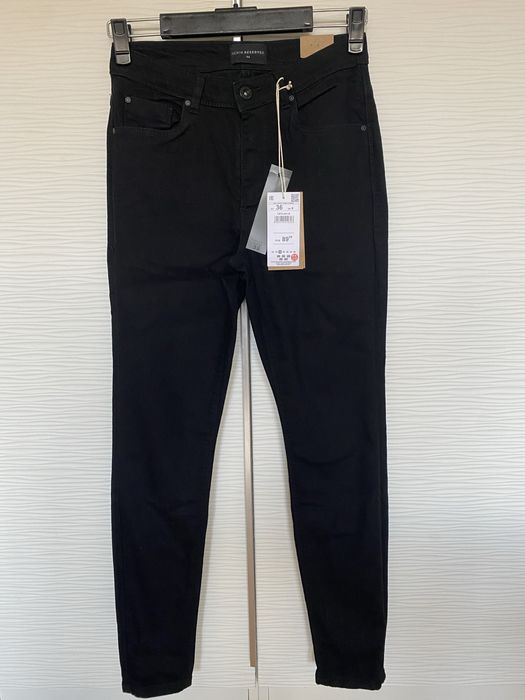 Spodnie jeansy Reserved