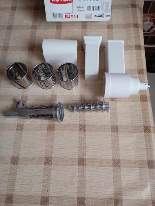 Продам комплект насадок на мясорубку ROTEX