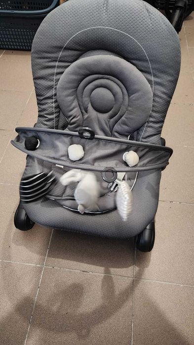Sprzedam bujaczek- leżaczek Chicco, Hoopla, kolor Moon Grey