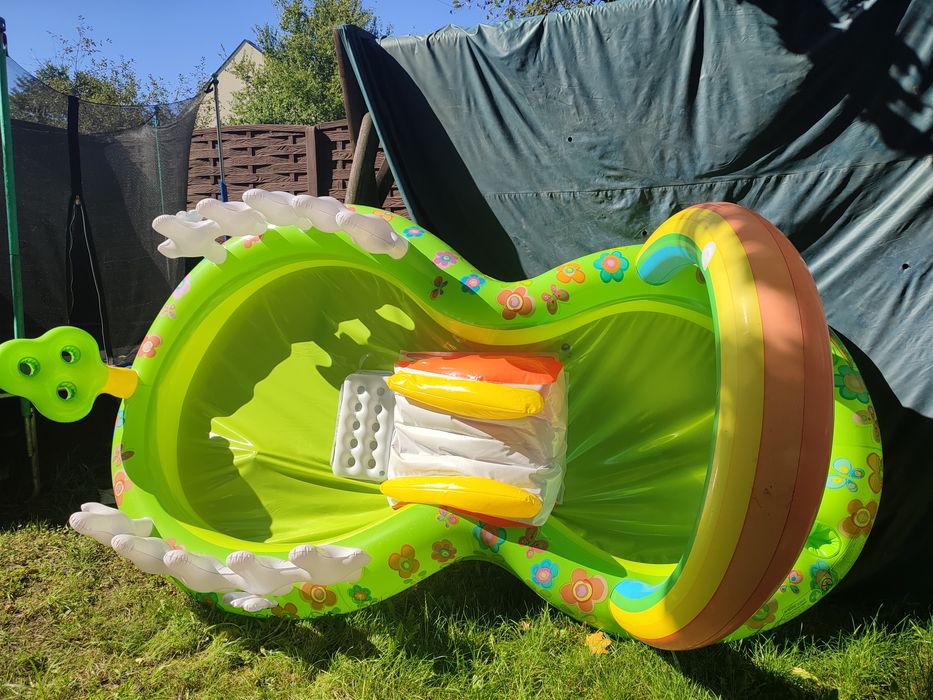 Basen dmuchany INTEX ze zjeżdżalnią