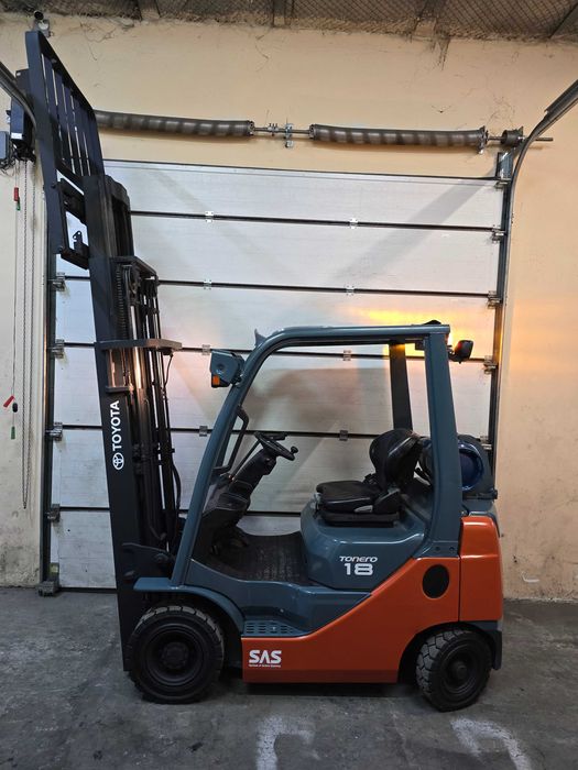 Навантажувач вилковий, газовий 1.8 тонн, Toyota 02-8FGF18 Триплекс