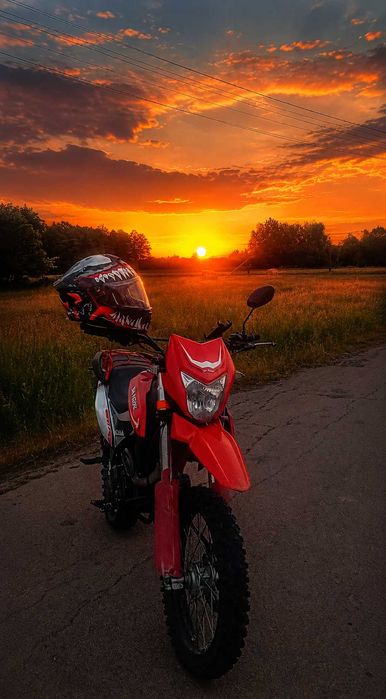 Продам мотоцикл 250 кубов