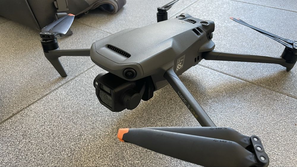 Drone Dji Mavic 3 cine pro combo
