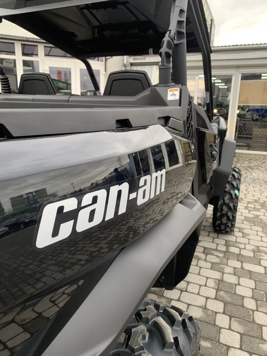 квадроцикл BRP Commander XT1000R