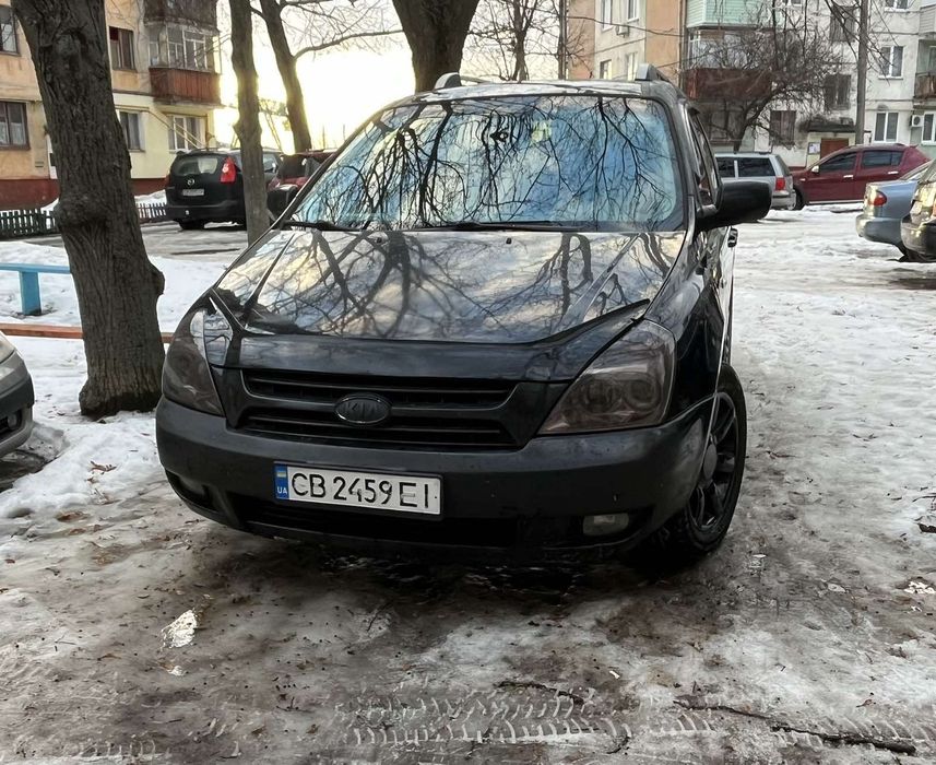 Продам Kia Carnival