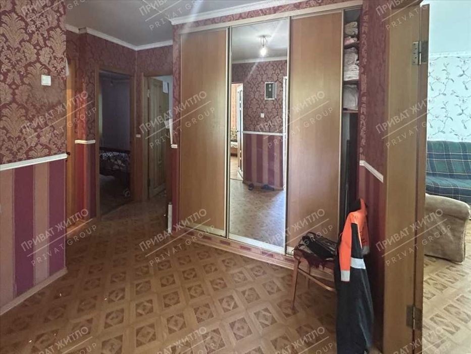 Будинок із земельною ділянкою 1 га, неподалік від міста Решетилівка