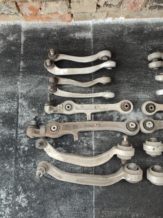 Ричаги передні Ауді А6 С6 важелі Ауді А4 В7 правий лівий ричаг передни