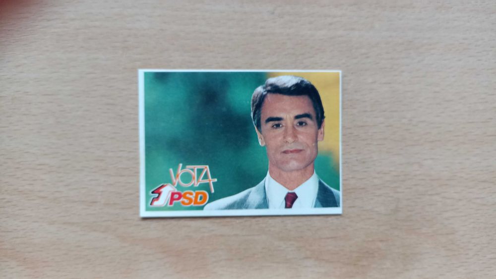 2 autocolantes VOTA PSD - CAVACO SILVA campanha legislativas 1991