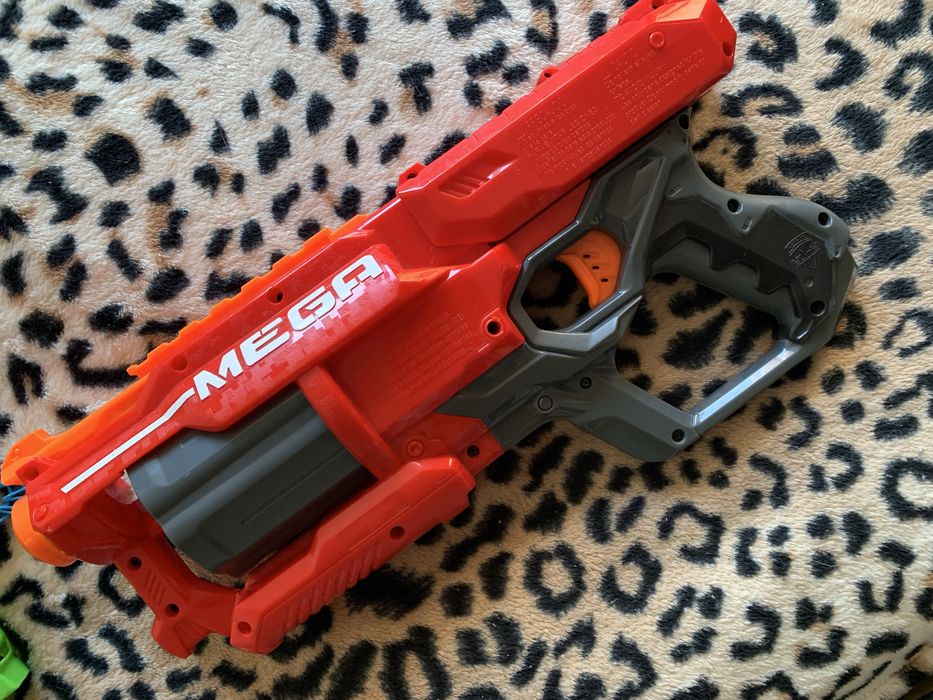 Автомати бластери і пістолети