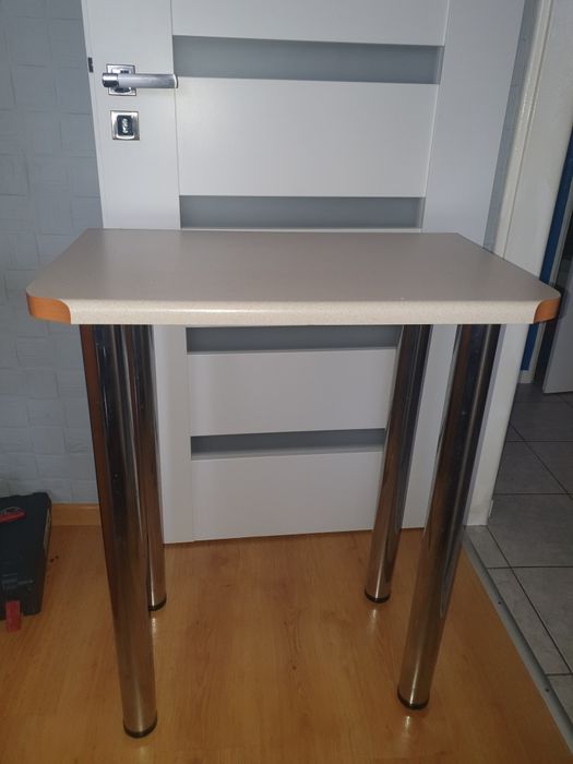 Stół stolik kuchenny meble blat wysoki roboczy nogi chrom