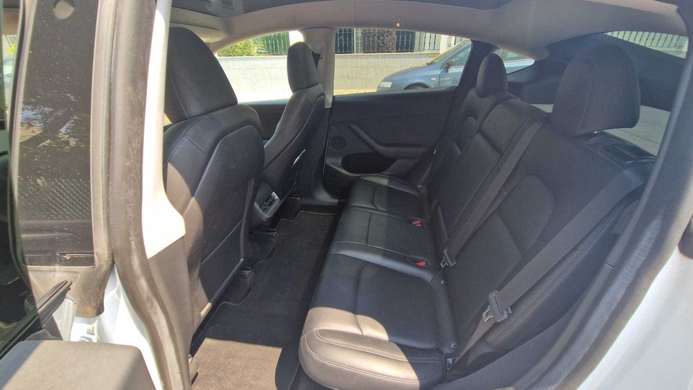 Tesla modelo Y 2022 com 57000 kms