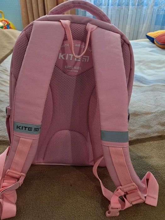 Продам шкільний рюкзак для дівчинки KITE