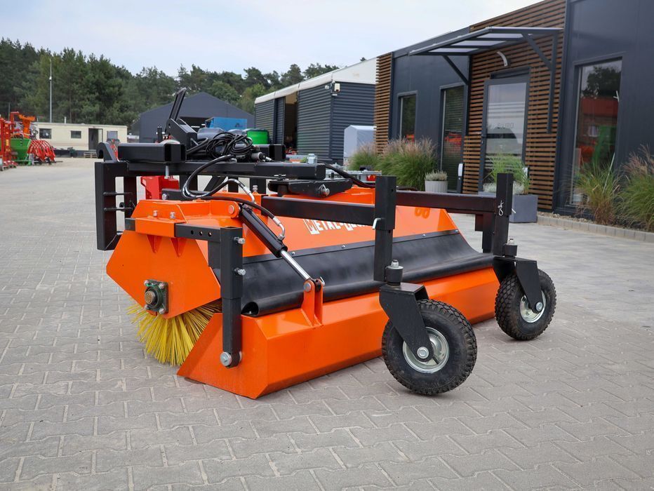 Zamiatarka Metal-Technik do traktora ciągnika kostki drogowa komunalna