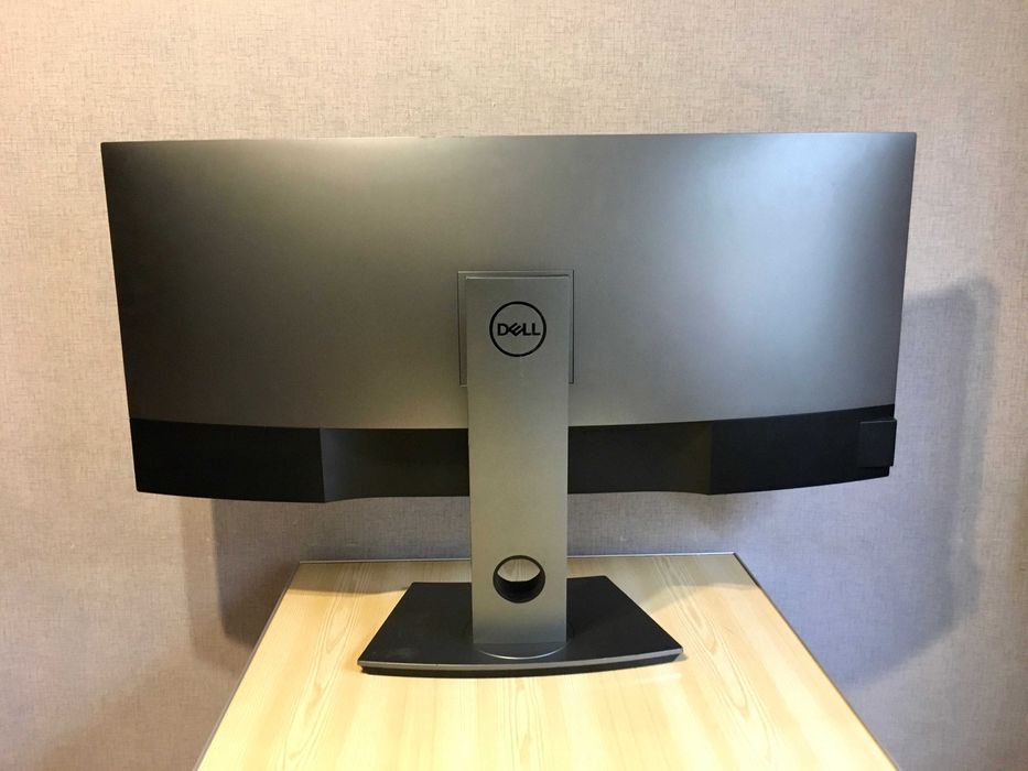 Монитор Dell U3818DW 4K 38’’ 21:9 IPS 3840x1600 60Hz Curved USB Type-C