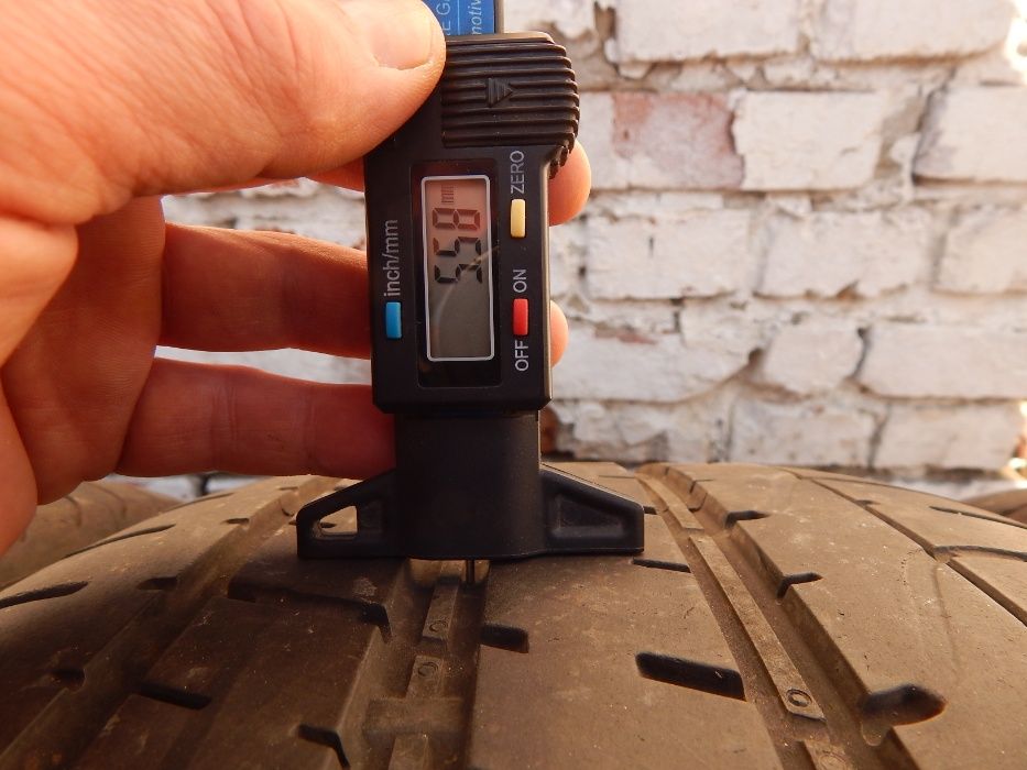 Шини 255 40 R21 Pirelli P.Zero Англія, 2016 рік 4 шт