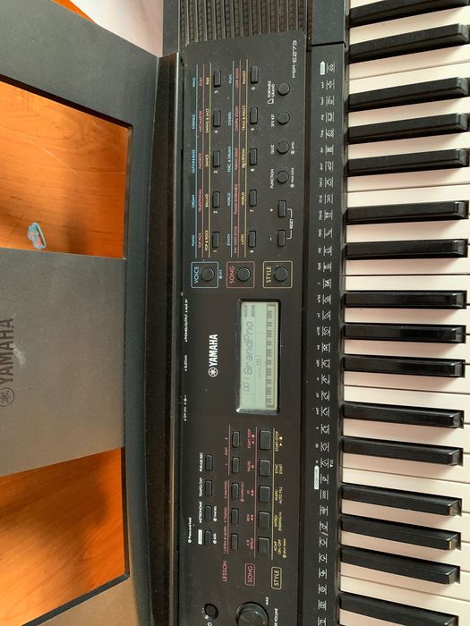 Синтезатор Yamaha PSR-E273