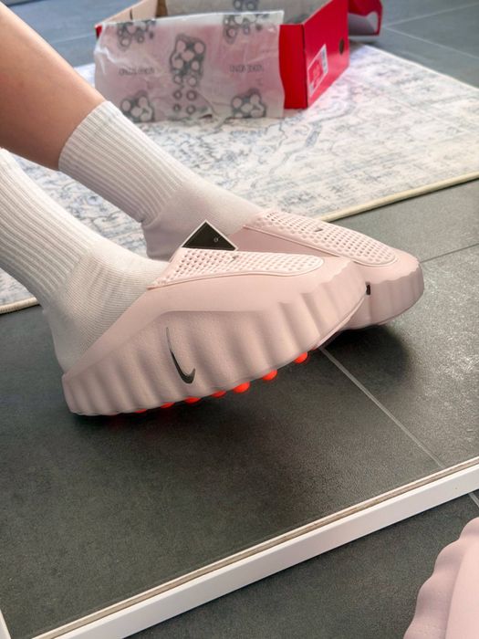 Nike mind 001 pink