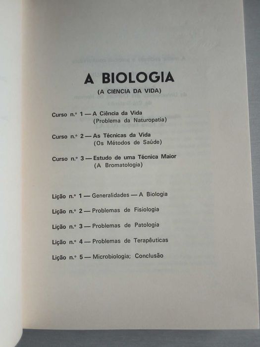 Livro "Curso Completo Teórico e Prático de Biologia Naturopática"